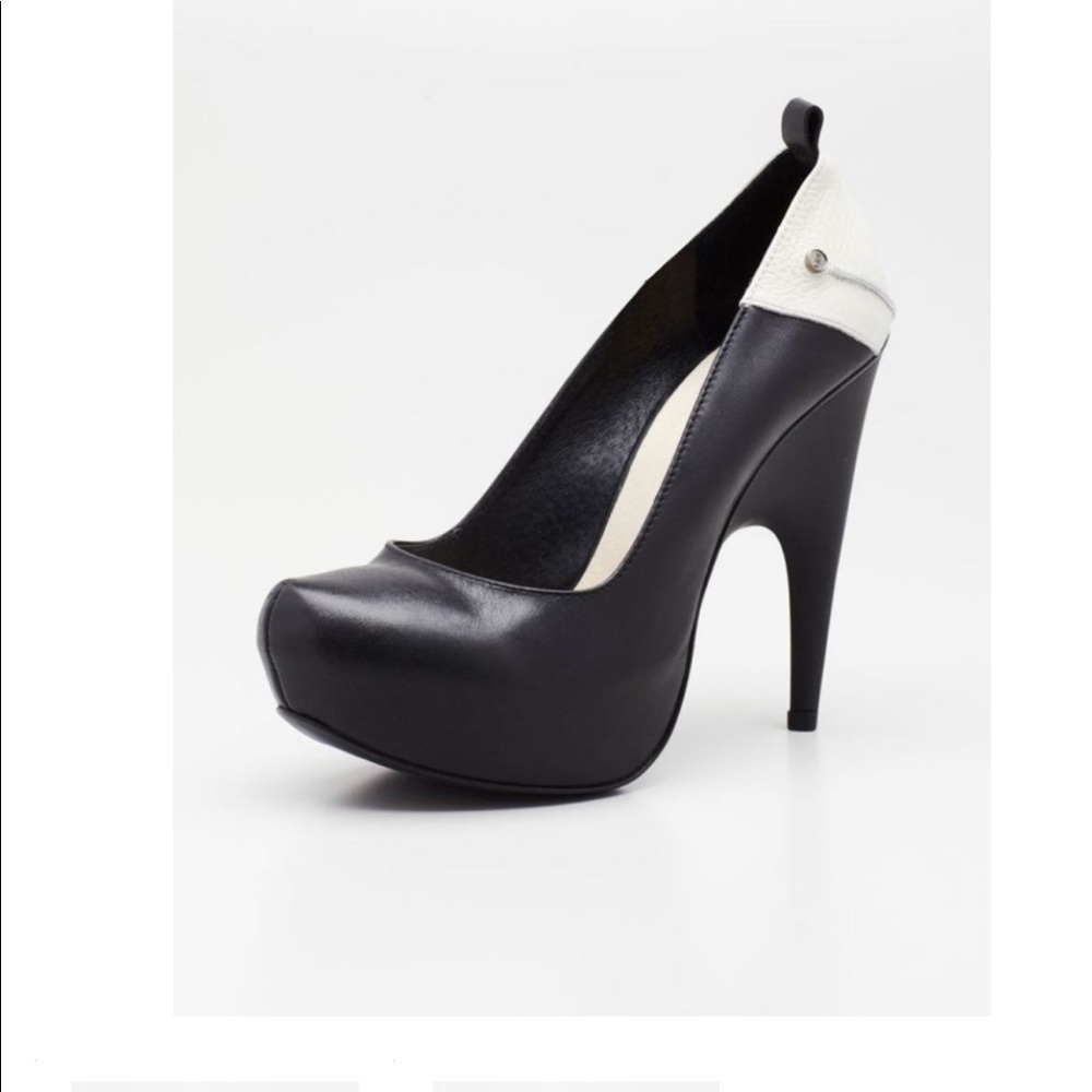 Costume National Black and White Pumps